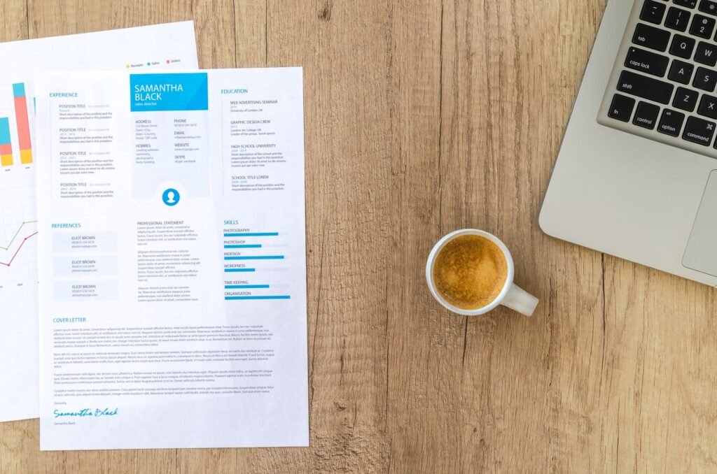 Best AI Resume Builder Comparison (2026 Guide & Reviews)